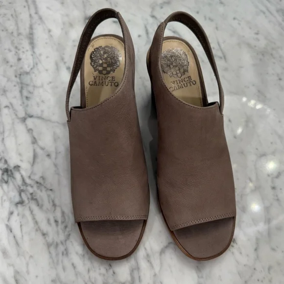 NWT Vince Camuto Suede Taupe Women's Heels Wedges Sandals Size 8 - Picture 5 of 6